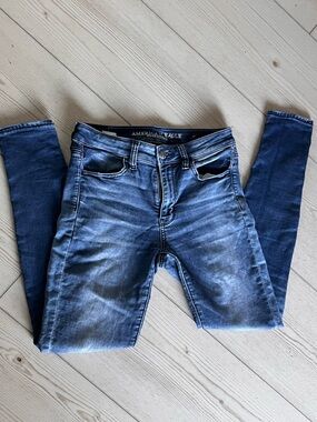 American Eagle Outfitters Men's Skinny Jeans in Dark Blue Wash